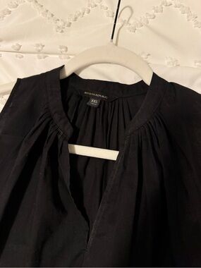 Banana Republic Black Gathered Neck Blouse